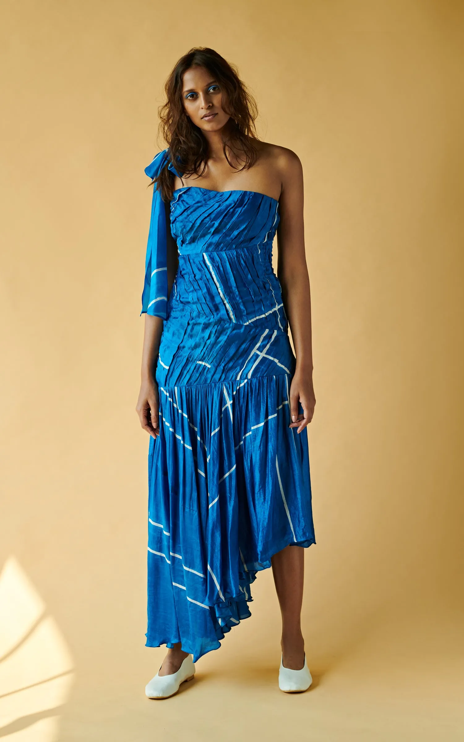 Fitted Long Dress With Pleating Texture