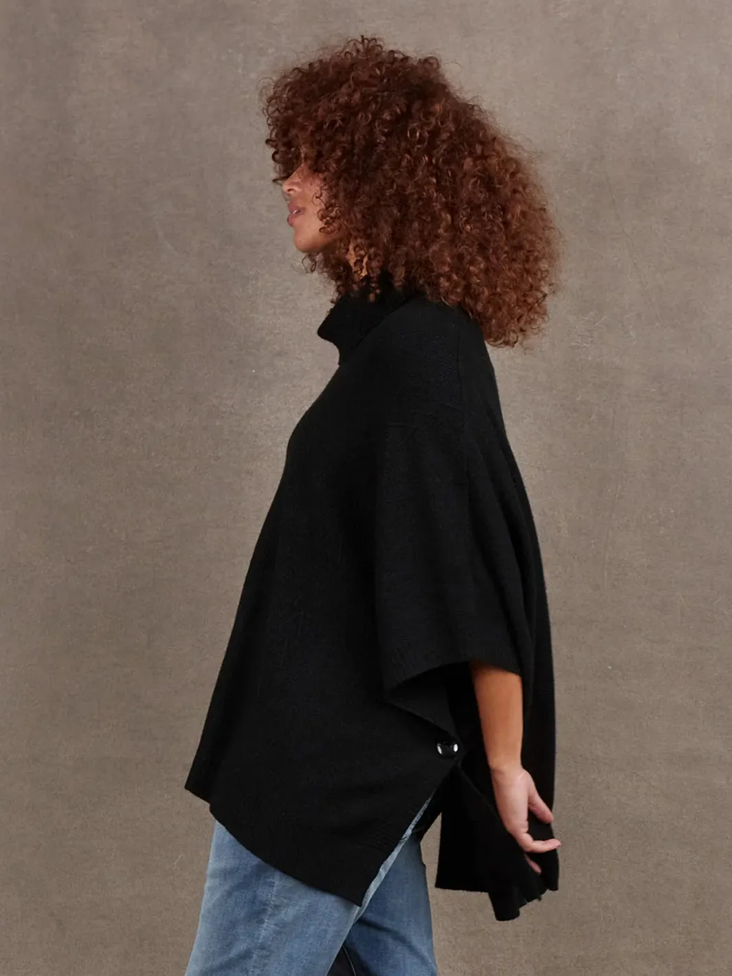 Nawi Poncho