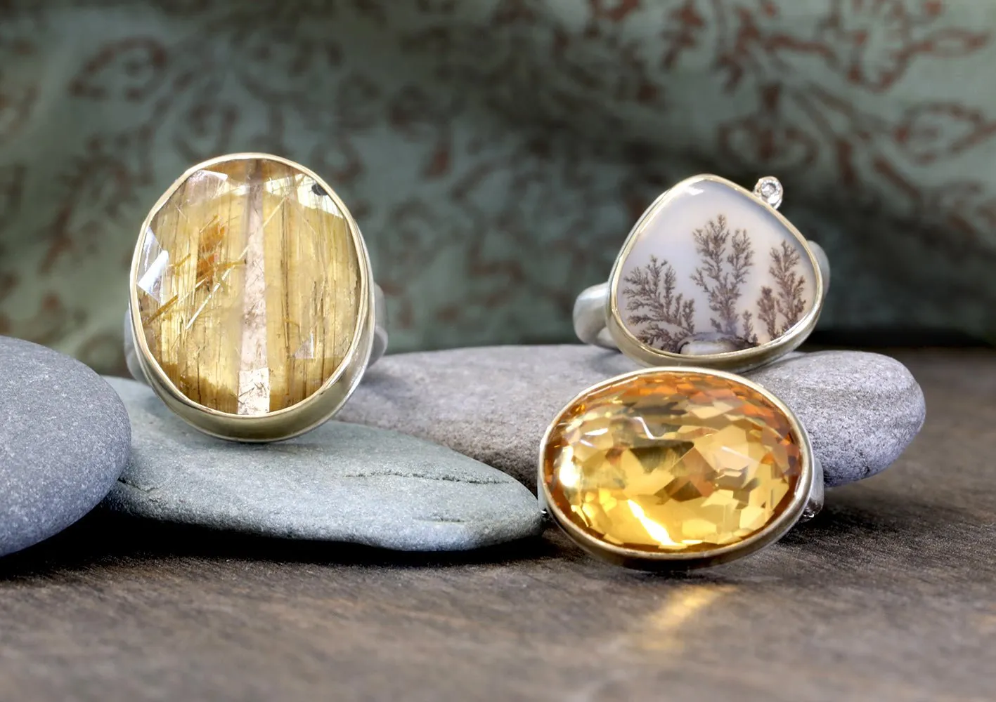 Oval Golden Rutlilated Quartz Ring